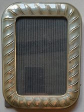 Elegante cornice in argento