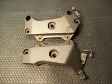 PAIR OF ENGINE MOUNTS FOR HONDA CB 600 HORNET OF 2005 (e17781)