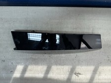 Modanatura montante portiera anteriore sinistra Peugeot 208 II Cod 9824676180