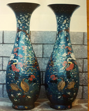 Coppia di grandi vasi in bronzo cloisonné giapponesi periodo meiji