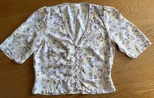 H&M T-Shirt Gr. S Blumenshirt