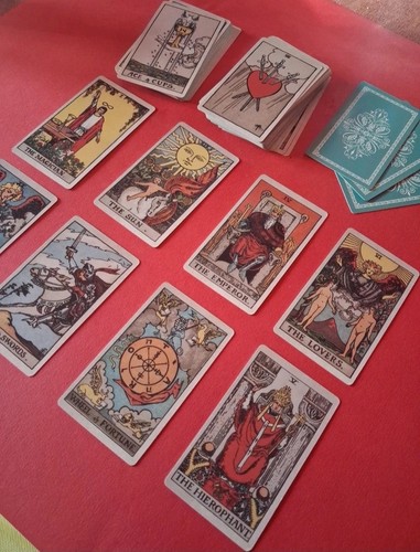 The classic tarot mazzo - the,