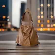 Borsa a tracolla HOBO International in pelle marrone cammello