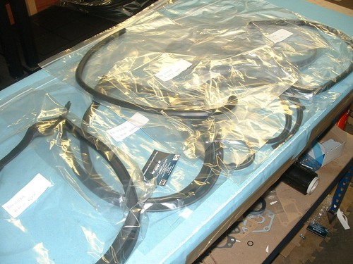 Kit guarnizioni porta - ,