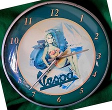 OROLOGIO DA PARETE VINTAGE SCOOTER “VESPA” CORNICE CROMATA E VETRO BOMBATO D.