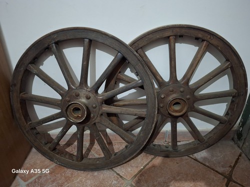 Ruote carro antiche - 4, da
