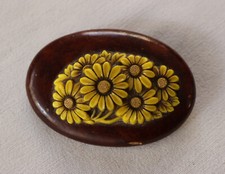 Spilla bachelite con