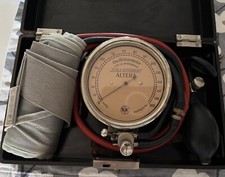 Antico sfigmomanometro apparecchio per la misurazione della pressione arteriosa