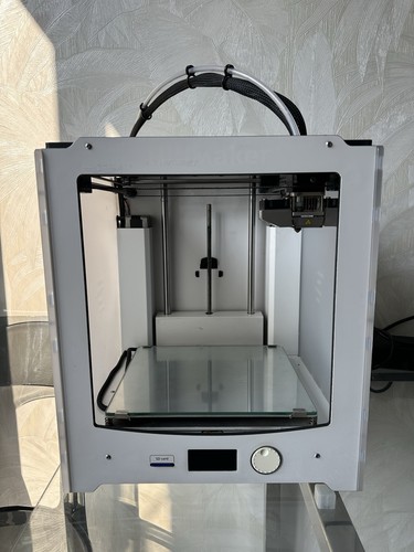 Printer ultimaker with 6 - 2+,