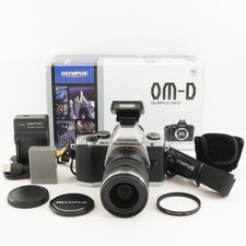 [7.078 scatti] OLYMPUS OM-D E-M5 argento + M.ZUIKO 12-50 mm in scatola dal Giappone #8171