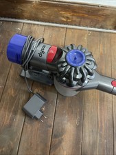 Aspirapolvere Dyson V8-----