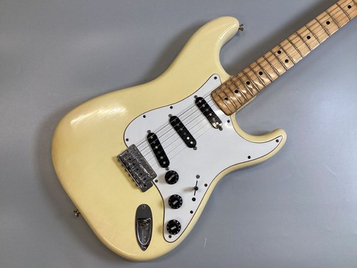 Fender stratocaster gutiar - stratocaster,