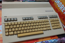 Computer Commodore 128 8 bit