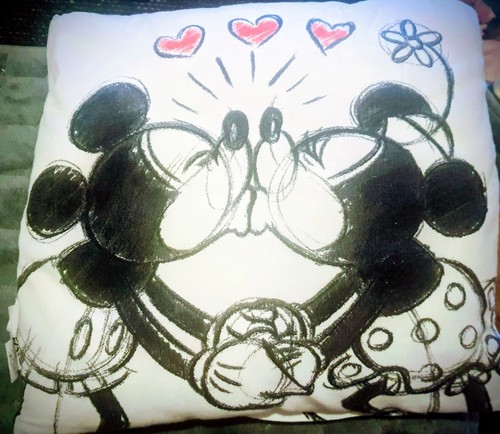 Disney mickey love minnie - love,