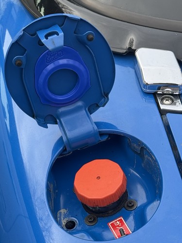 Supporto tappo carburante - , mx5