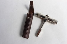 Vecchio attrezzo tascabile