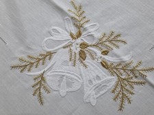 Tovaglia natalizia ricamata in puro lino Bellora 12 posti 175 x 270 cm