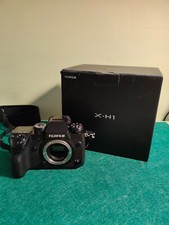 Macchina fotografica  FUJIFILM X-H1 (SOLO CORPO)