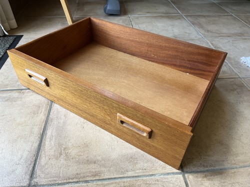 Credenza plan - credenza, g