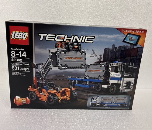 Lego technic container yard - technic:,