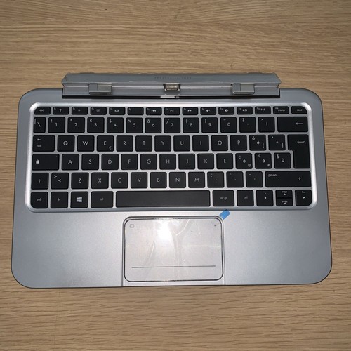 Envy tpn p104 base - hp,