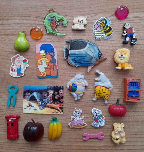 Lot vintage fridge magnets - of,