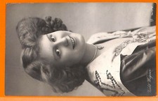 AA8682 -VINTAGE POSTCARD - CINEMA ACTRESS : VIOLET WEGNER
