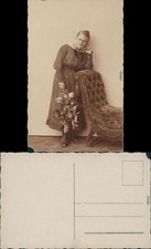 Cartolina Ritratto - Donna con