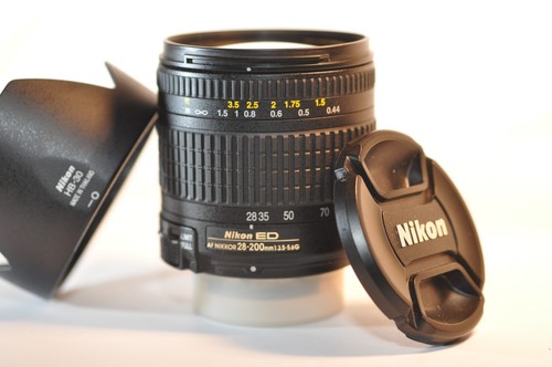 Nikon nikkor 28 200 mm - g,