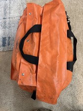 Tuta in gomma da immersione