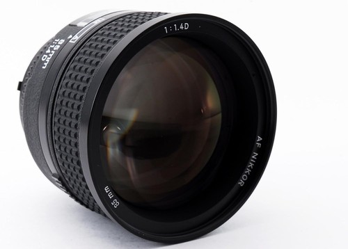 Nikon nikkor f1 8 - af,