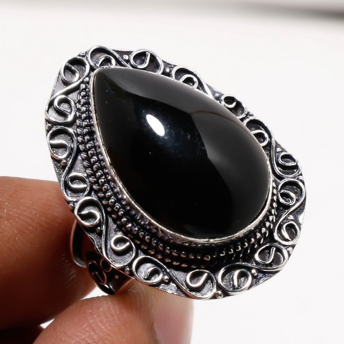 Anello con pietre preziose - , in