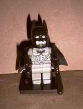 Mini Personaggio Dei Fumetti BATMAN Bruce Wayne Super Eroe Costume Grigio