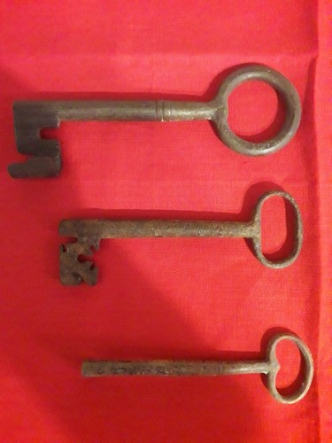 Chiavi antiche ferro - chiavi,
