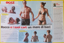 Italian Clipping Ritaglio ROCCO SIFFREDI e i suoi cari un mare di baci  2 PAGINE