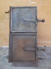 Sportelli Antichi Stufa Muratura In Ferro Battuto Forgiato A Mano.