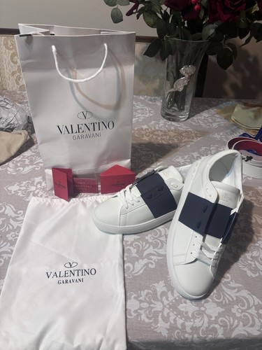 Valentino garavani sneakers - valentino,