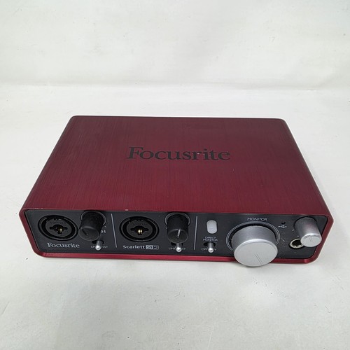 Focusrite scarlet 2i2 - scarlet,