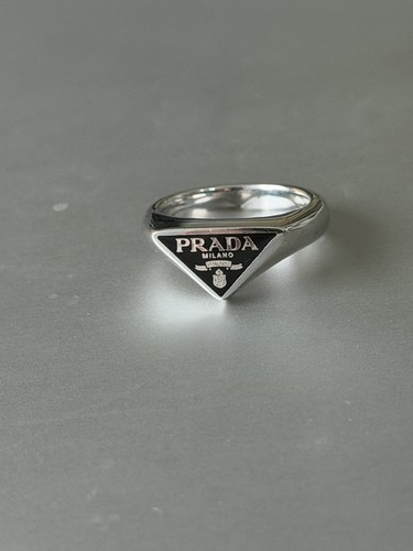 Anello prada symbol smaltato - symbol,