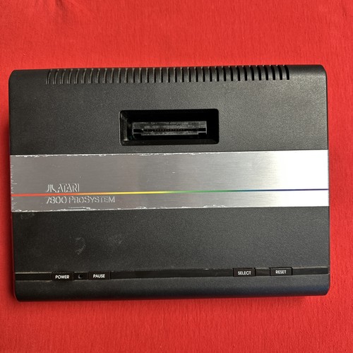 Vintage atari 7800 console - vintage,