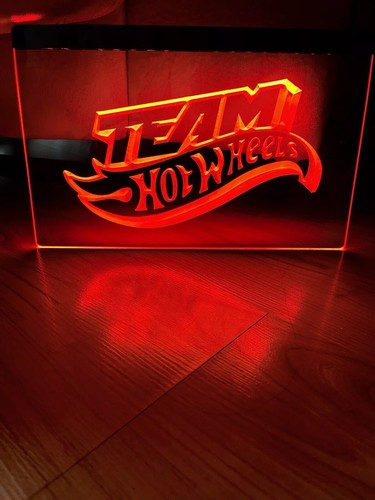 Insegna luminosa neon - led, hot