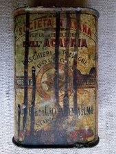 Vecchia scatola di latta