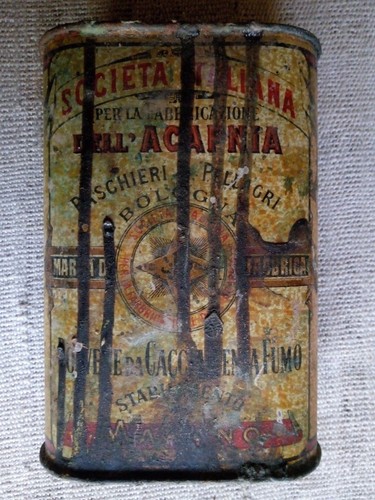Vecchia scatola latta - scatola,