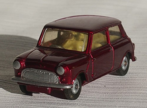 Morris mini minor - 1:43, corgi