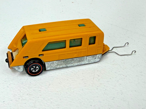 Hot wheels revvers - hot, camper
