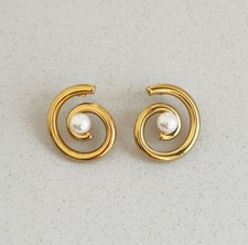 Orecchino filo Conchiglia