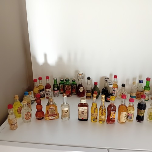 Lotto liquori mignon pezzi - lotto,