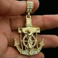 Ciondolo croce Gesù diamante