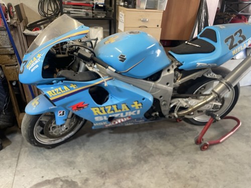Suzuki 1000 - suzuki,