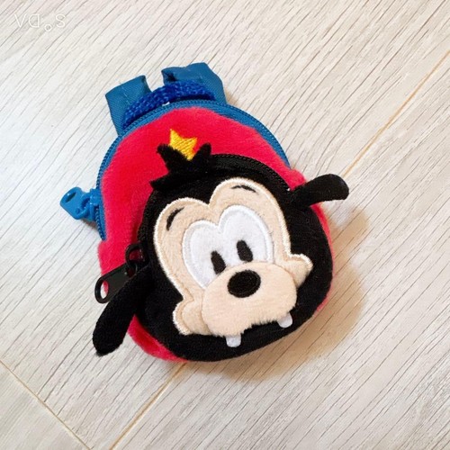 Disney store max peluche - disney,
